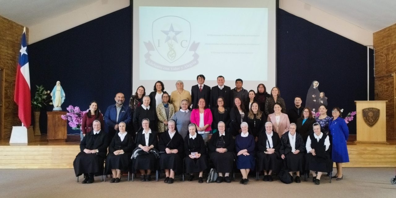 Consejo General de la congregación de hermanas de la Caridad Cristiana visitan el Colegio San José de Puerto Montt.