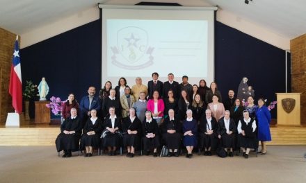 Consejo General de la congregación de hermanas de la Caridad Cristiana visitan el Colegio San José de Puerto Montt.